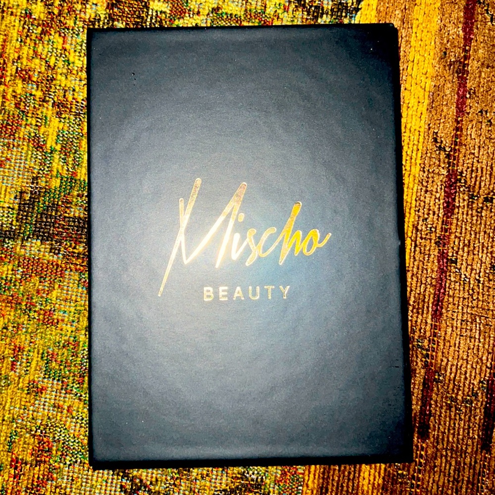 Mischo Beauty Eyeshadow Palette